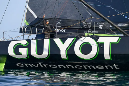 Le skipper de GUYOT Environnement - Water Family Benjamin Dutreux (FRA) prend la 13e place de la New York Vendee, aux Sables d'Olonne